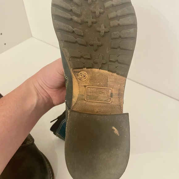 Beautiful teal coloured Leather Portuguese ankle boots size 36. - Picture 5 of 5